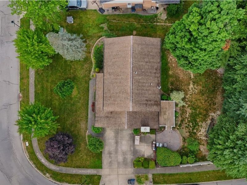 1660 Squaw Creek Drive, Girard, OH 44420 Photo 42