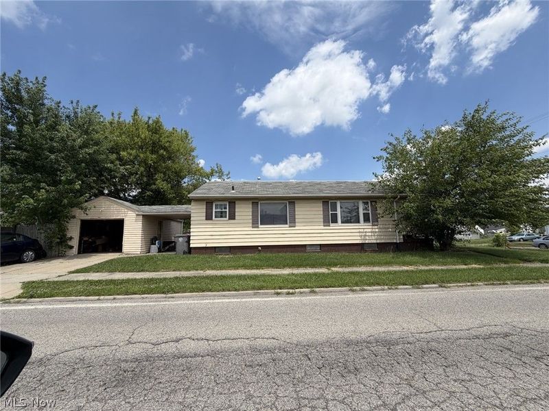 404 N Glenellen Avenue, Youngstown, OH 44509 Photo 2