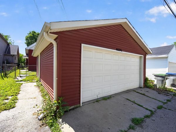 4552 N 38th St, Milwaukee, WI 53209