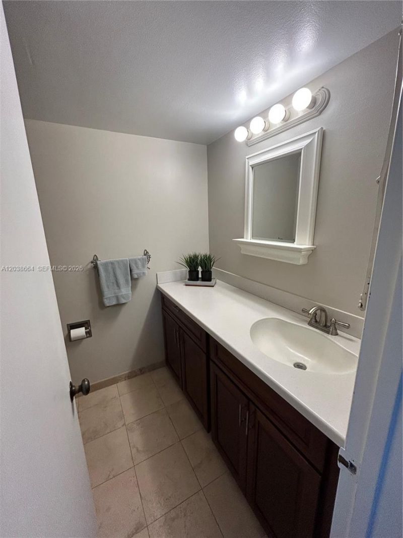 3100 NE 49th St , Unit 510, Fort Lauderdale, FL 33308 Photo