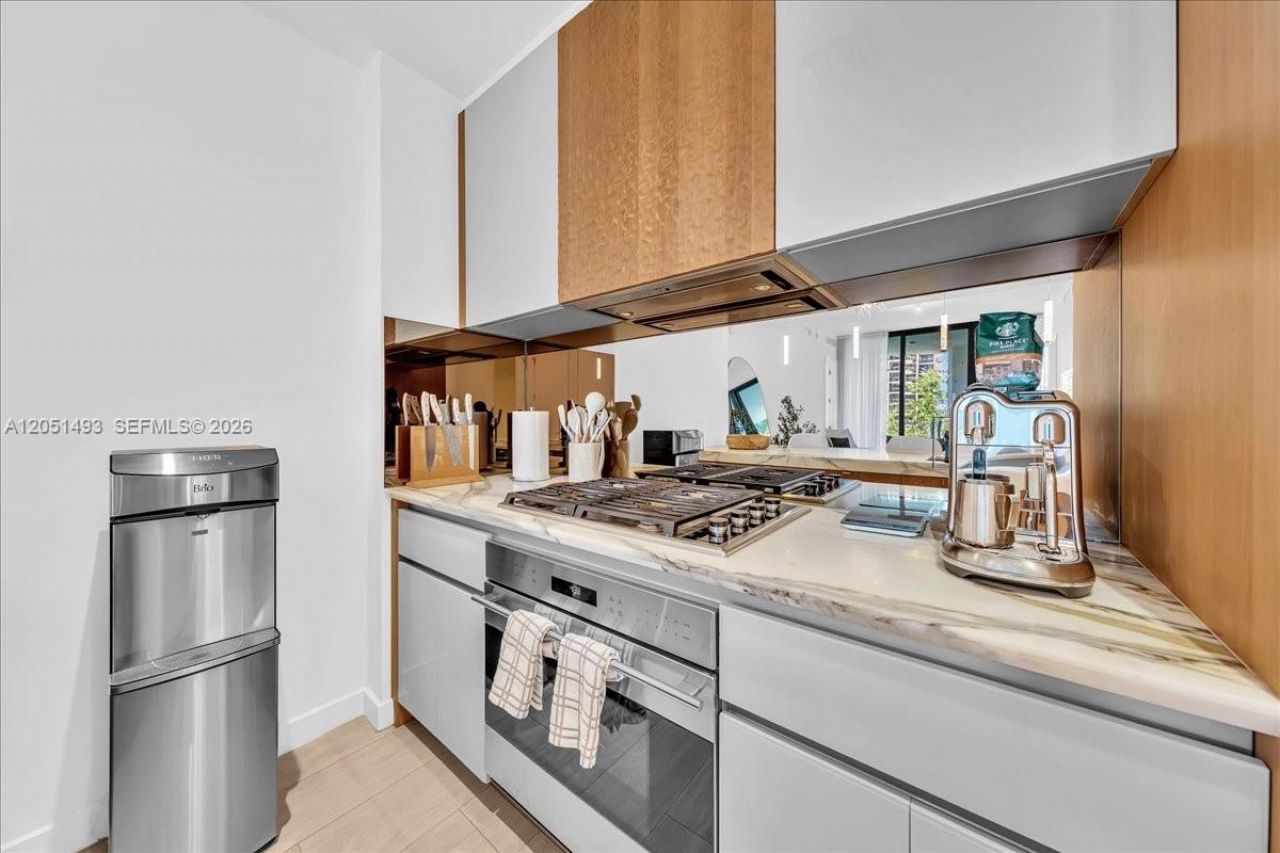 2831 S Bayshore Dr, Unit 501, Miami, FL 33133 Photo