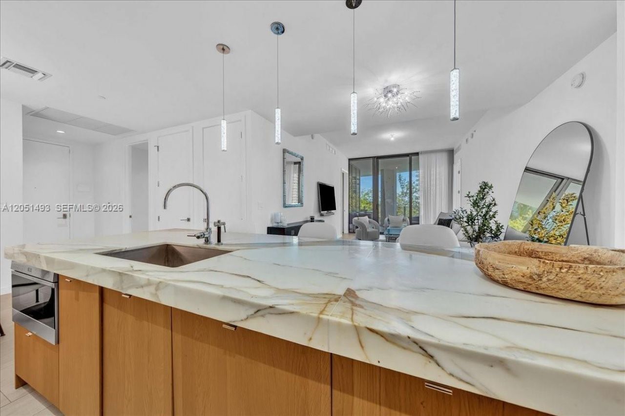 2831 S Bayshore Dr, Unit 501, Miami, FL 33133 Photo