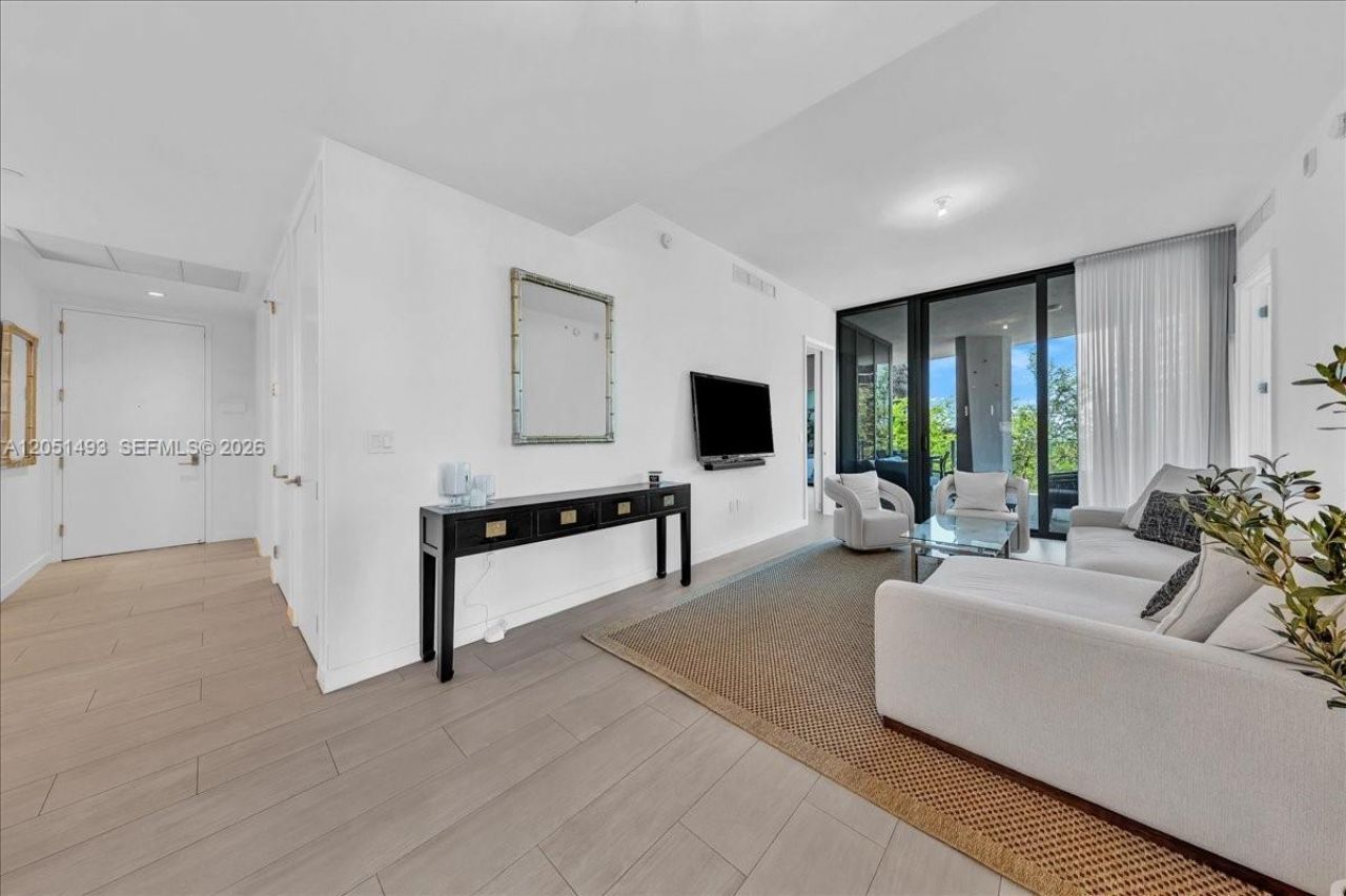 2831 S Bayshore Dr, Unit 501, Miami, FL 33133 Photo
