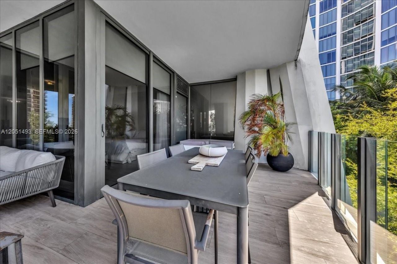 2831 S Bayshore Dr, Unit 501, Miami, FL 33133 Photo