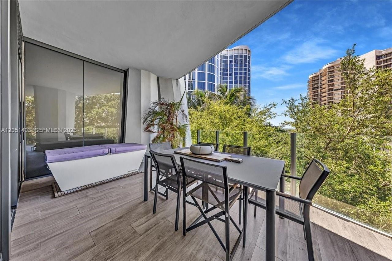 2831 S Bayshore Dr, Unit 501, Miami, FL 33133 Photo