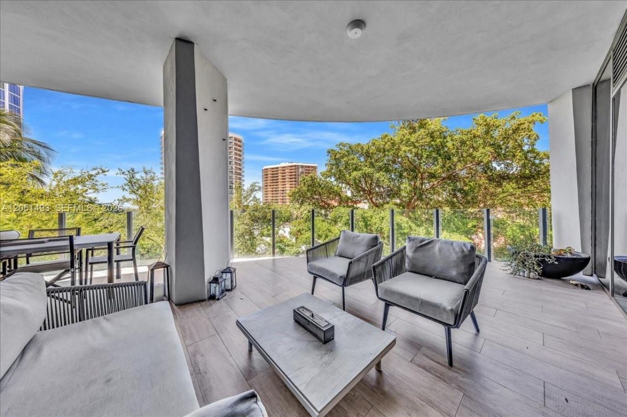 2831 S Bayshore Dr, Unit 501, Miami, FL 33133 Photo