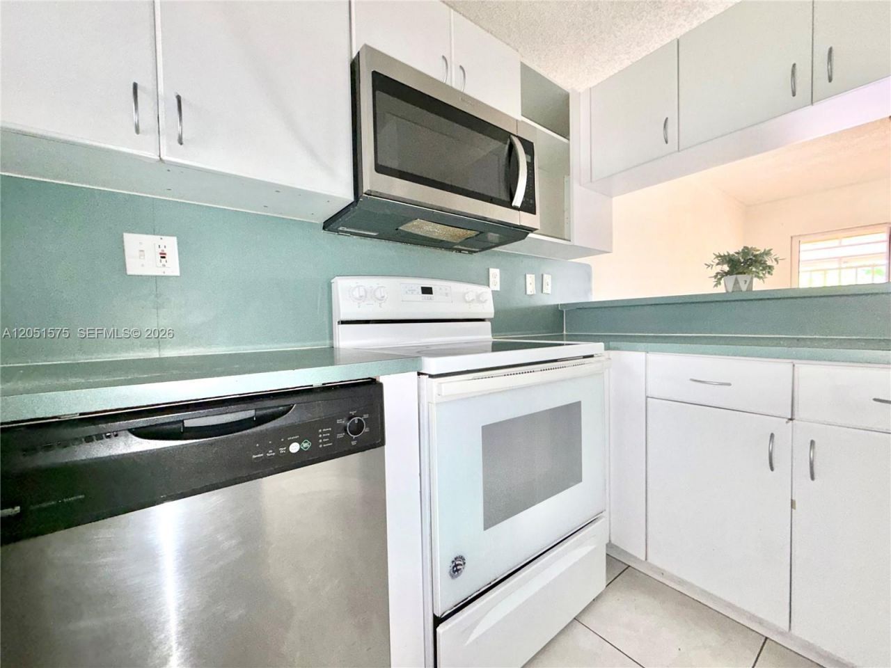 9184 NW 119 Terr , Unit 198, Hialeah Gardens, FL 33018 Photo