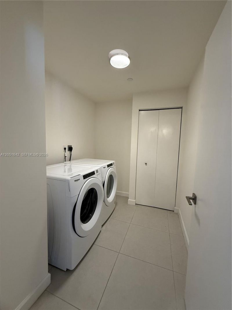 5350 NW 84th Ave , Unit 1001, Doral, FL 33166 Photo