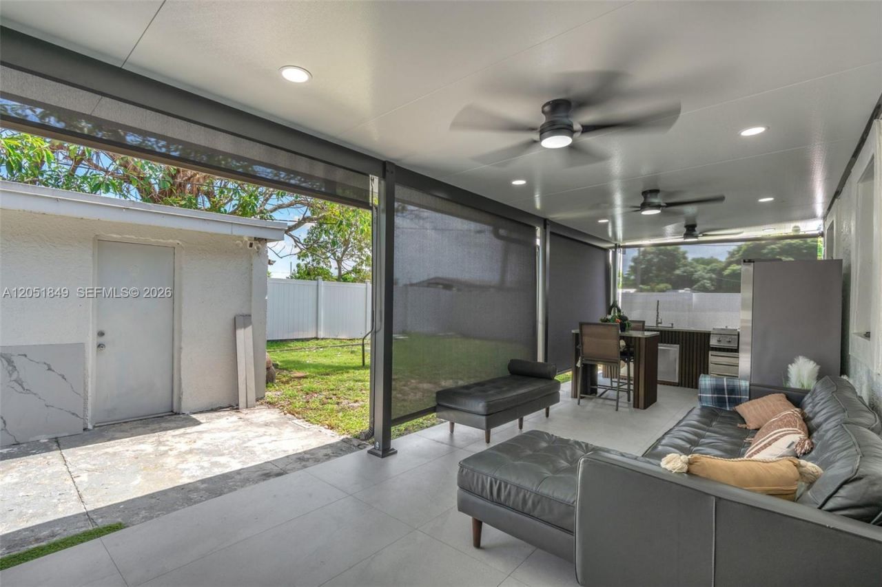 2830 NW 156th St , Miami Gardens, FL 33054 Photo