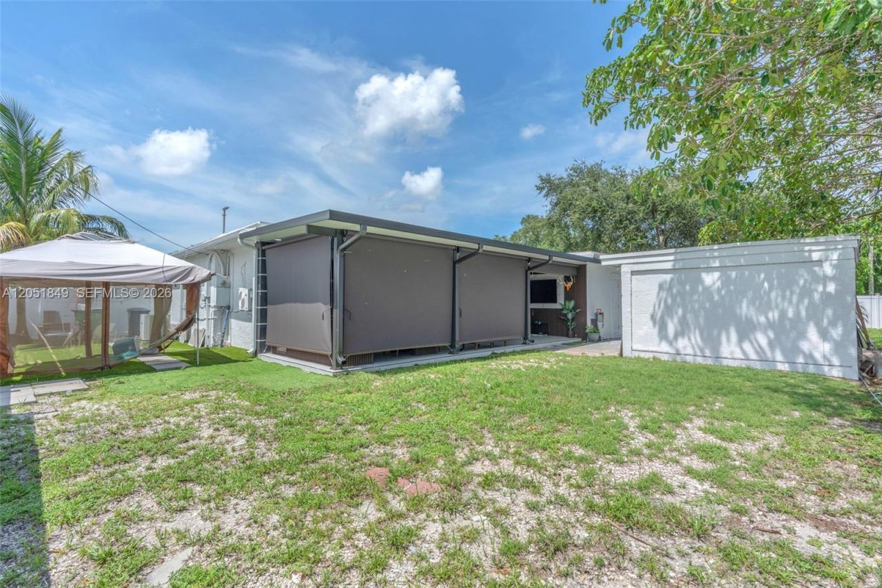 2830 NW 156th St , Miami Gardens, FL 33054 Photo