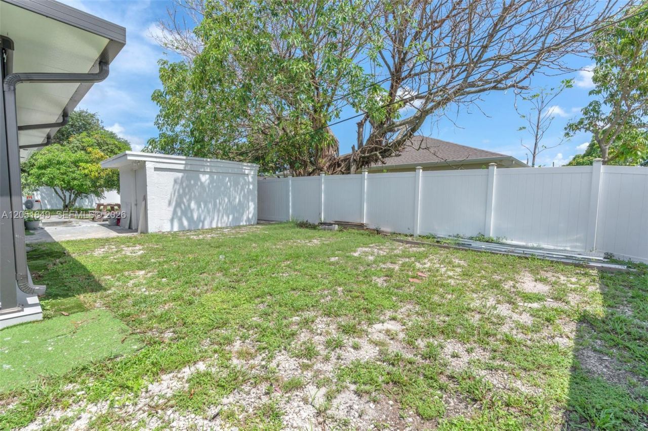 2830 NW 156th St , Miami Gardens, FL 33054 Photo