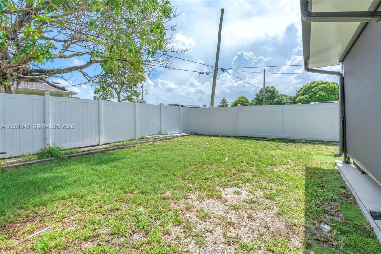 2830 NW 156th St , Miami Gardens, FL 33054 Photo