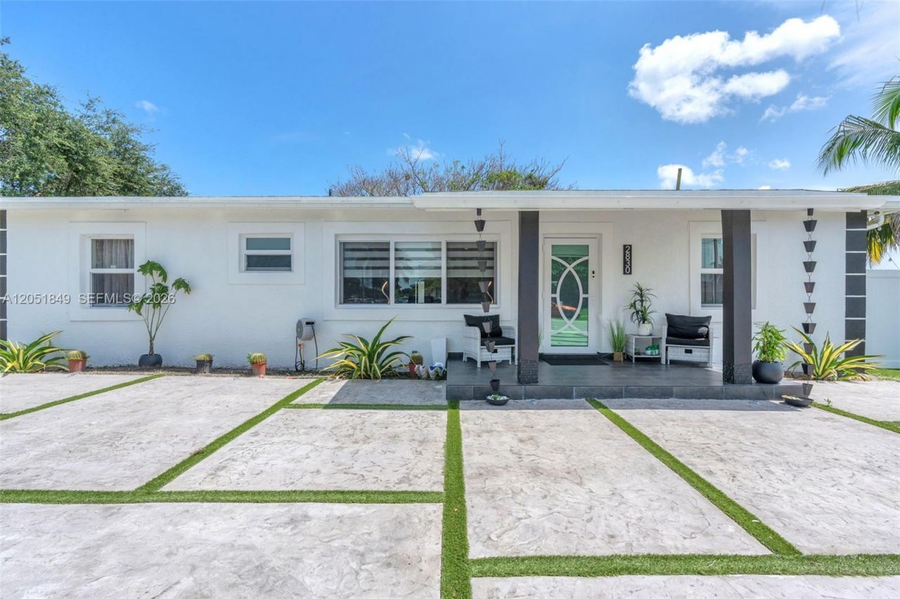 2830 NW 156th St , Miami Gardens, FL 33054 Photo