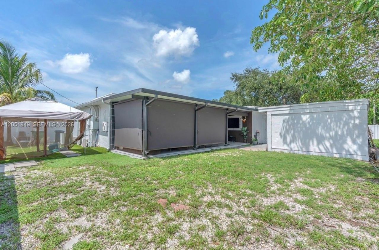 2830 NW 156th St , Miami Gardens, FL 33054 Photo
