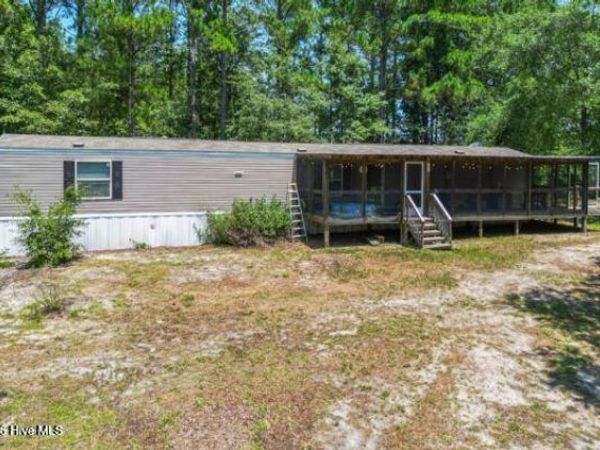 348 Murray Turner Farm Road, Burgaw, NC 28425