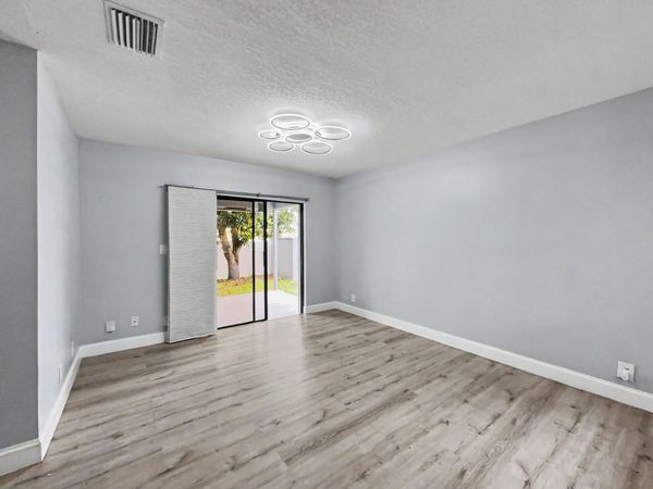 378 NW 2nd Way, Deerfield Beach, FL 33441