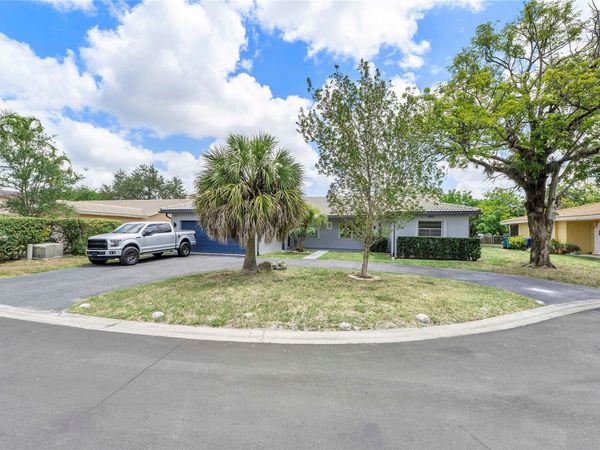 3843 NW 81st Terrace, Coral Springs, FL 33065