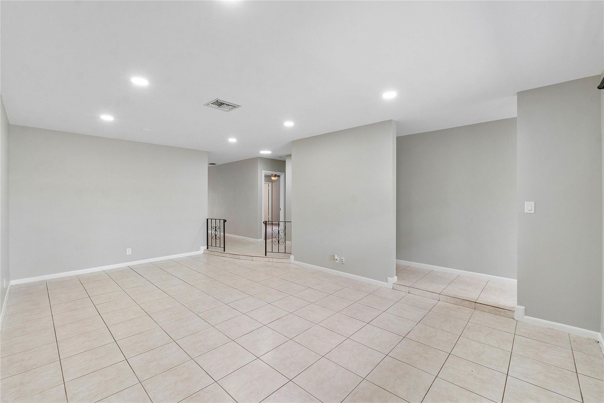 3843 NW 81st Terrace, Coral Springs, FL 33065 Photo