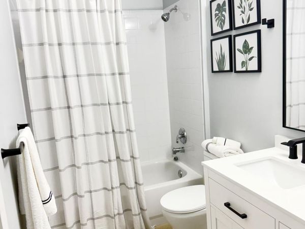 2080 Greenview Shores Boulevard, Unit 413, Wellington, FL 33414