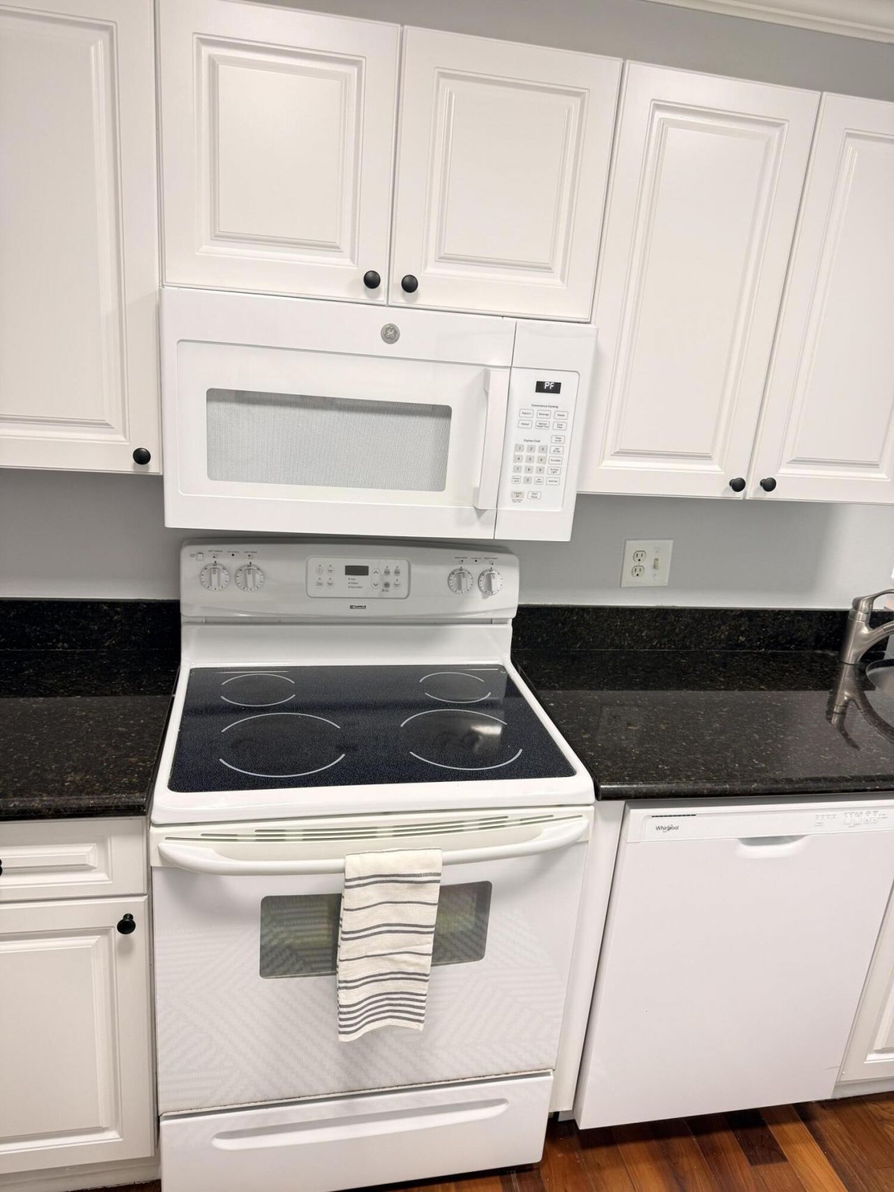 2080 Greenview Shores Boulevard, Unit 413, Wellington, FL 33414 Photo