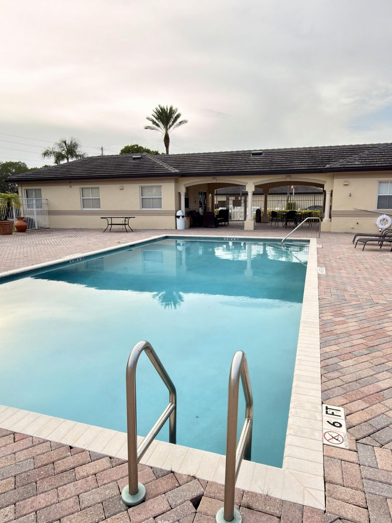2080 Greenview Shores Boulevard, Unit 413, Wellington, FL 33414 Photo