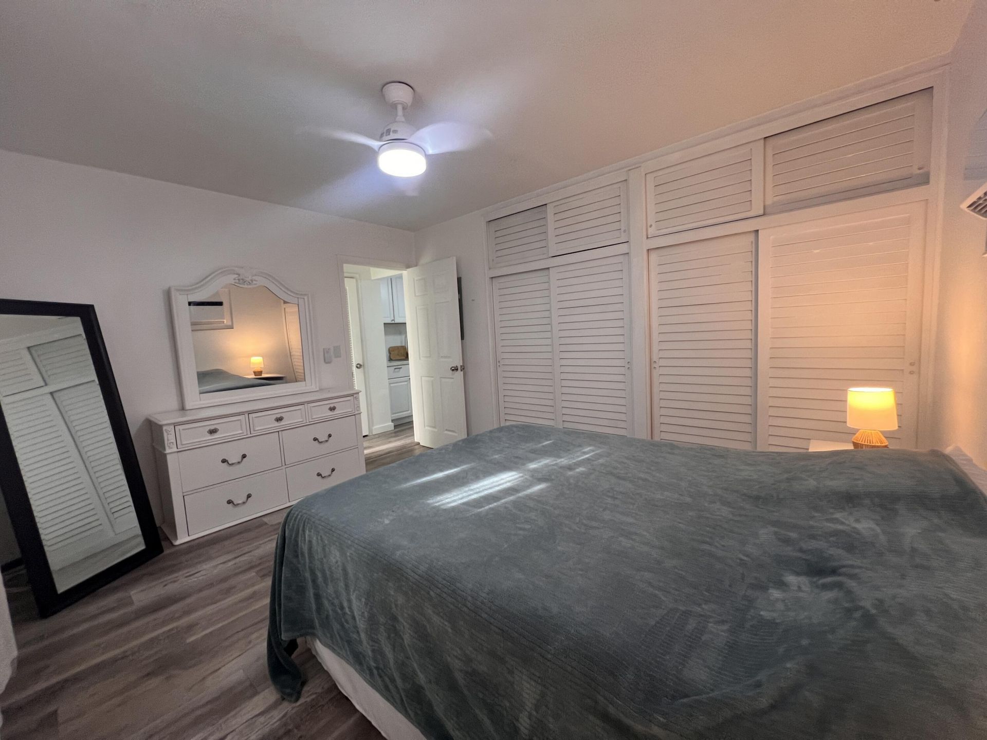 113 N Lakeside Drive, Unit 3, Lake Worth Beach, FL 33460 Photo