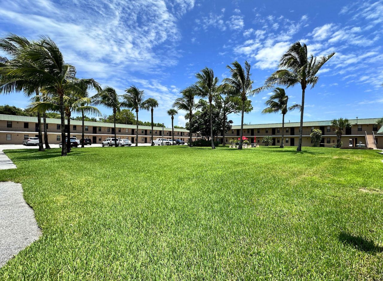 1021 SE Monterey Road, Unit A22, Stuart, FL 34994 Photo