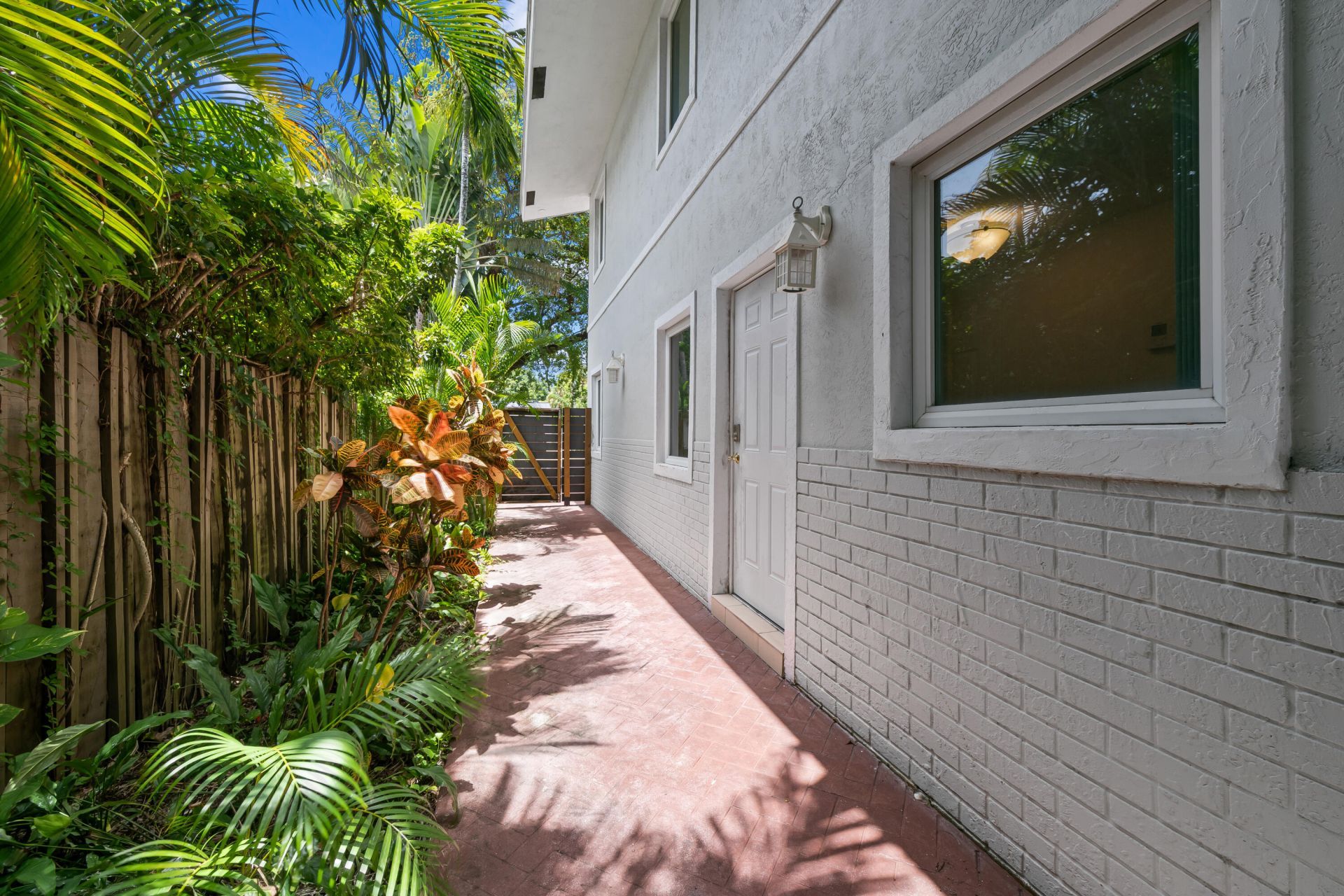 1627 NE 7th Street, Fort Lauderdale, FL 33304 Photo