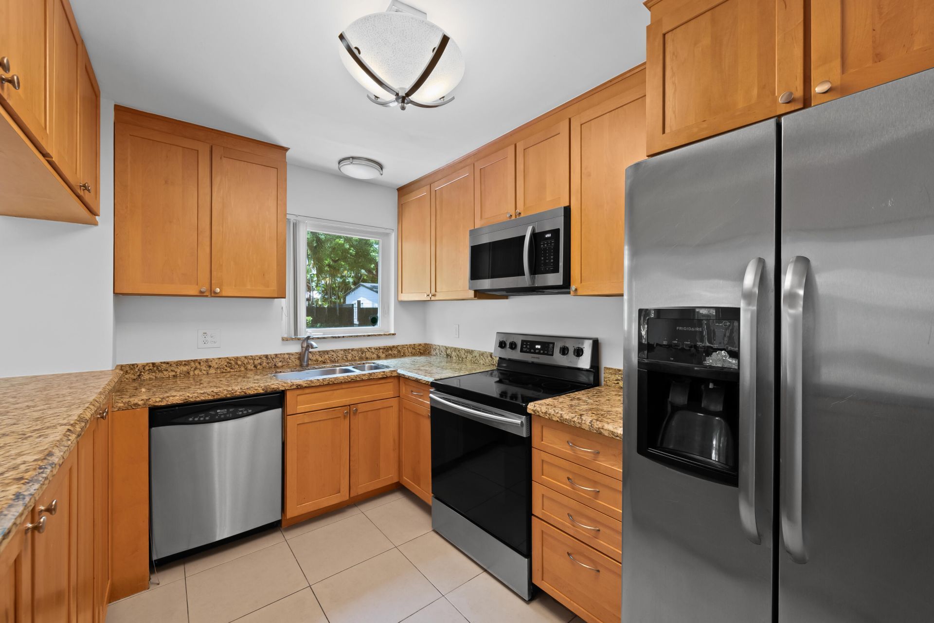 1627 NE 7th Street, Fort Lauderdale, FL 33304 Photo