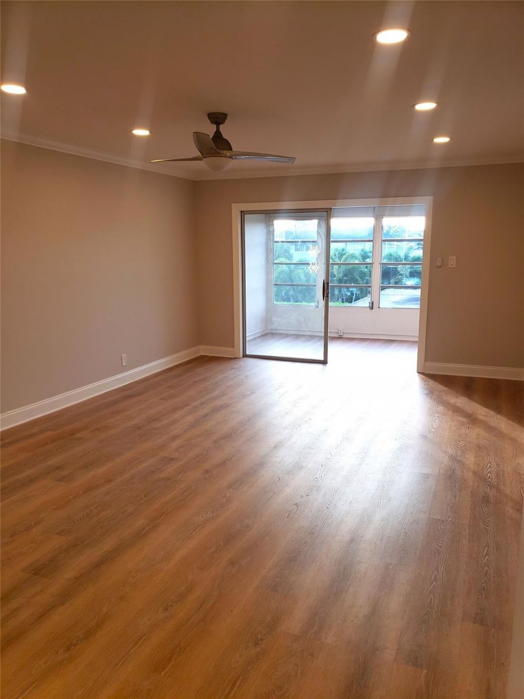 7897 Golf Circle Drive, Unit 303, Margate, FL 33063 Photo