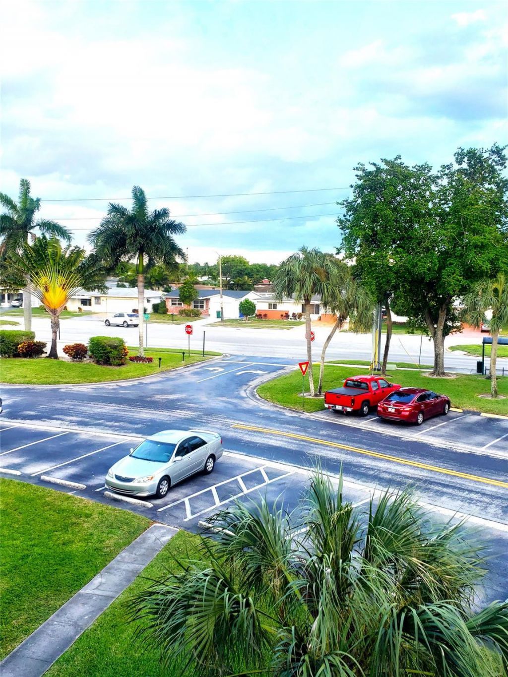 7897 Golf Circle Drive, Unit 303, Margate, FL 33063 Photo