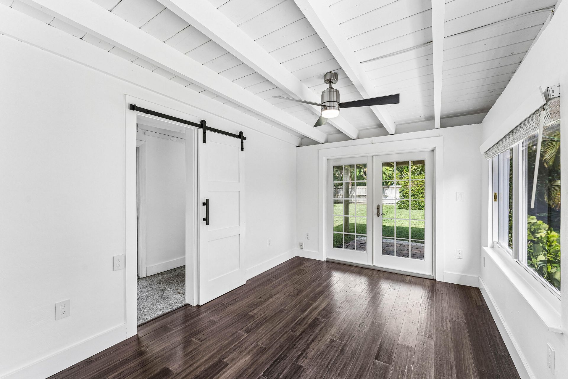 2105 N Federal Highway, Lake Worth Beach, FL 33460 Photo