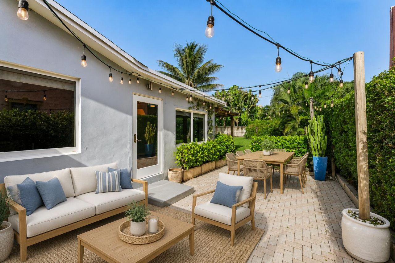 2105 N Federal Highway, Lake Worth Beach, FL 33460 Photo