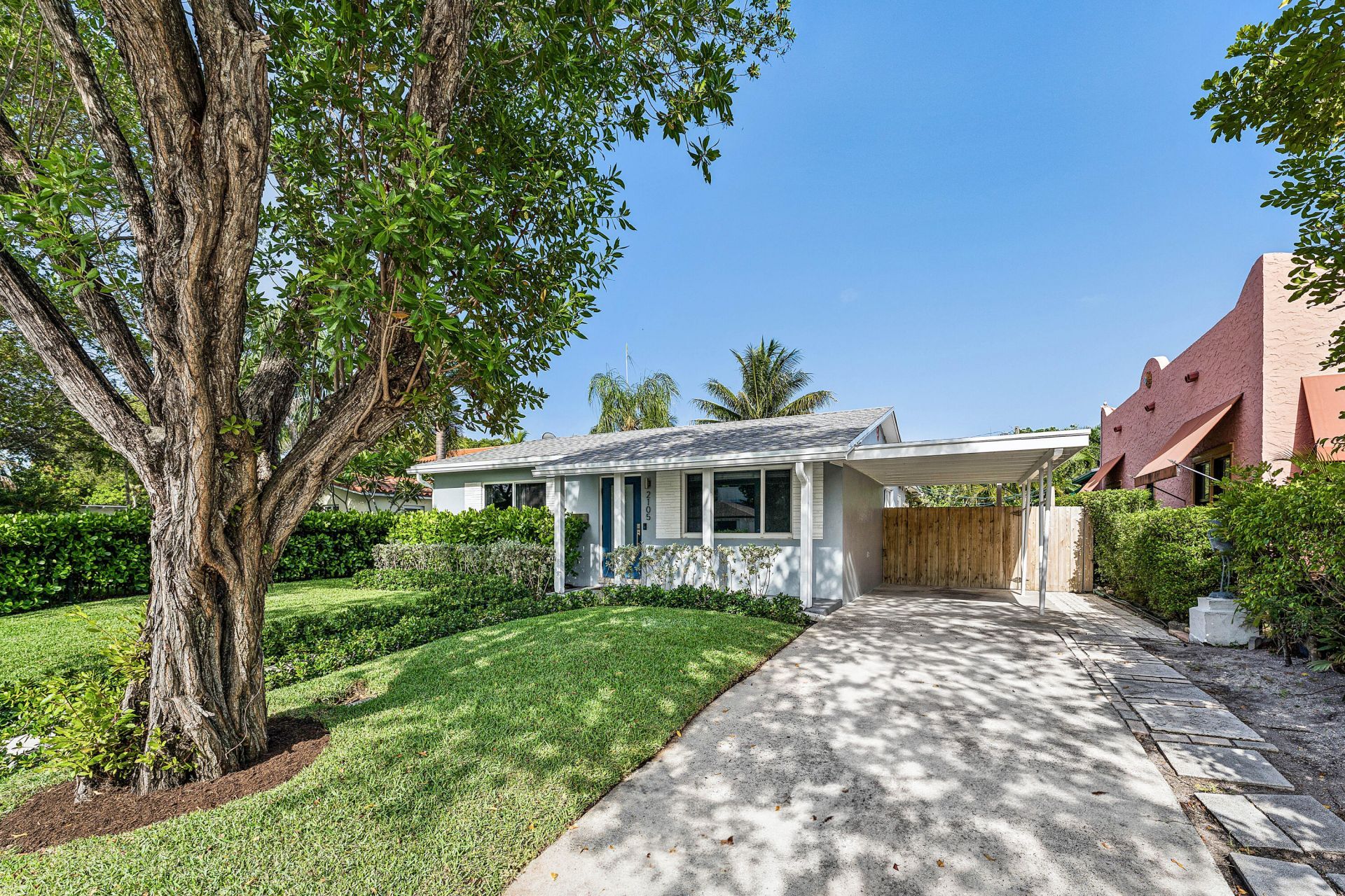 2105 N Federal Highway, Lake Worth Beach, FL 33460 Photo
