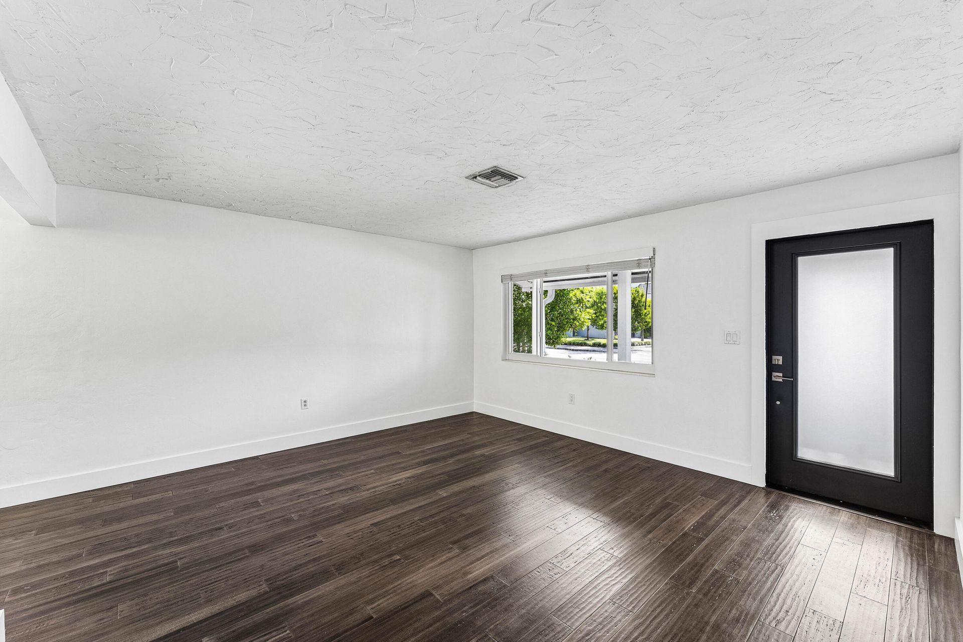 2105 N Federal Highway, Lake Worth Beach, FL 33460 Photo