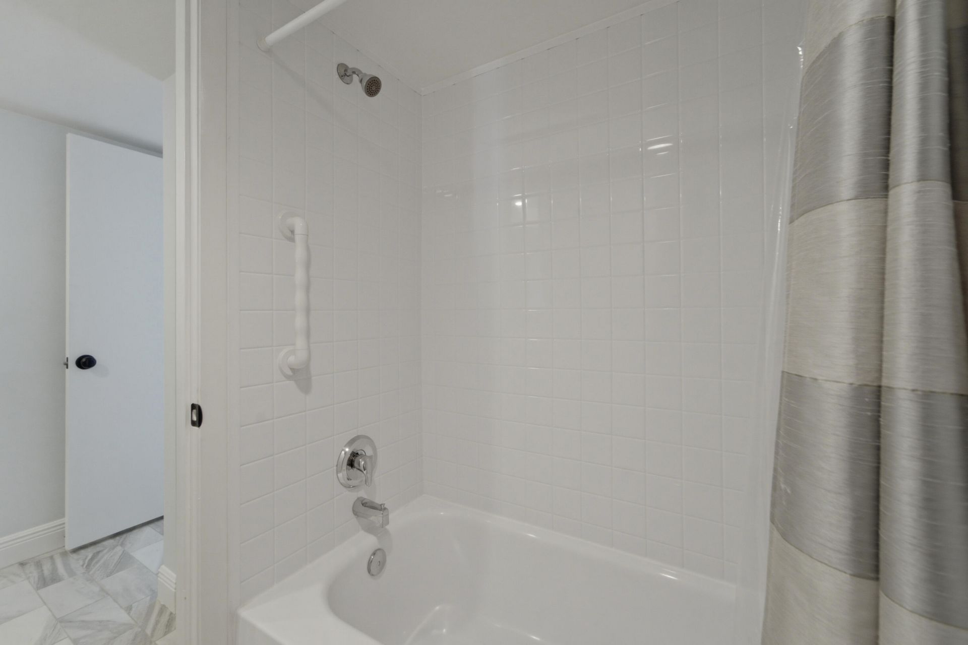 85 Lake Arbor Drive, Palm Springs, FL 33461 Photo