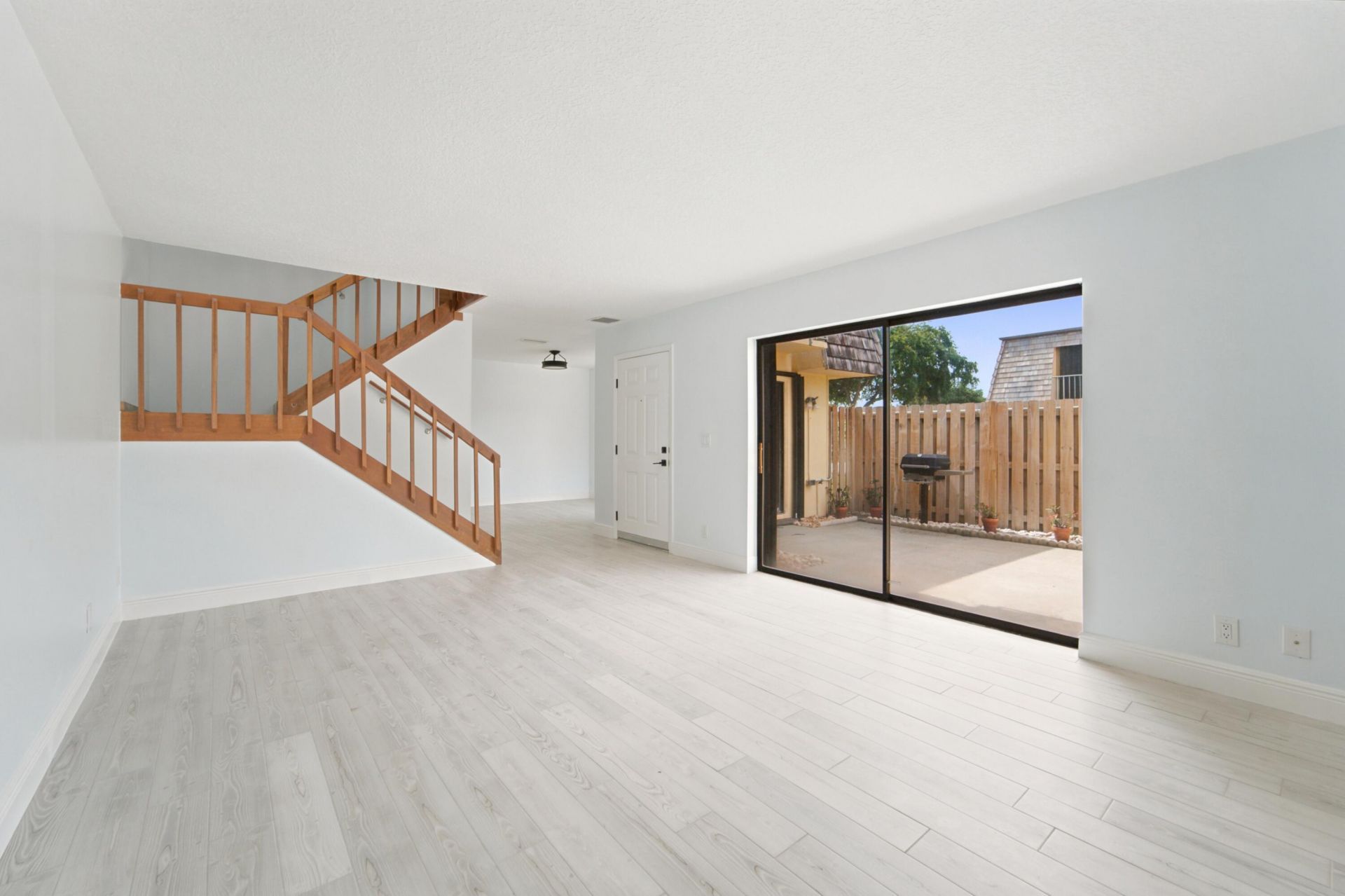 85 Lake Arbor Drive, Palm Springs, FL 33461 Photo