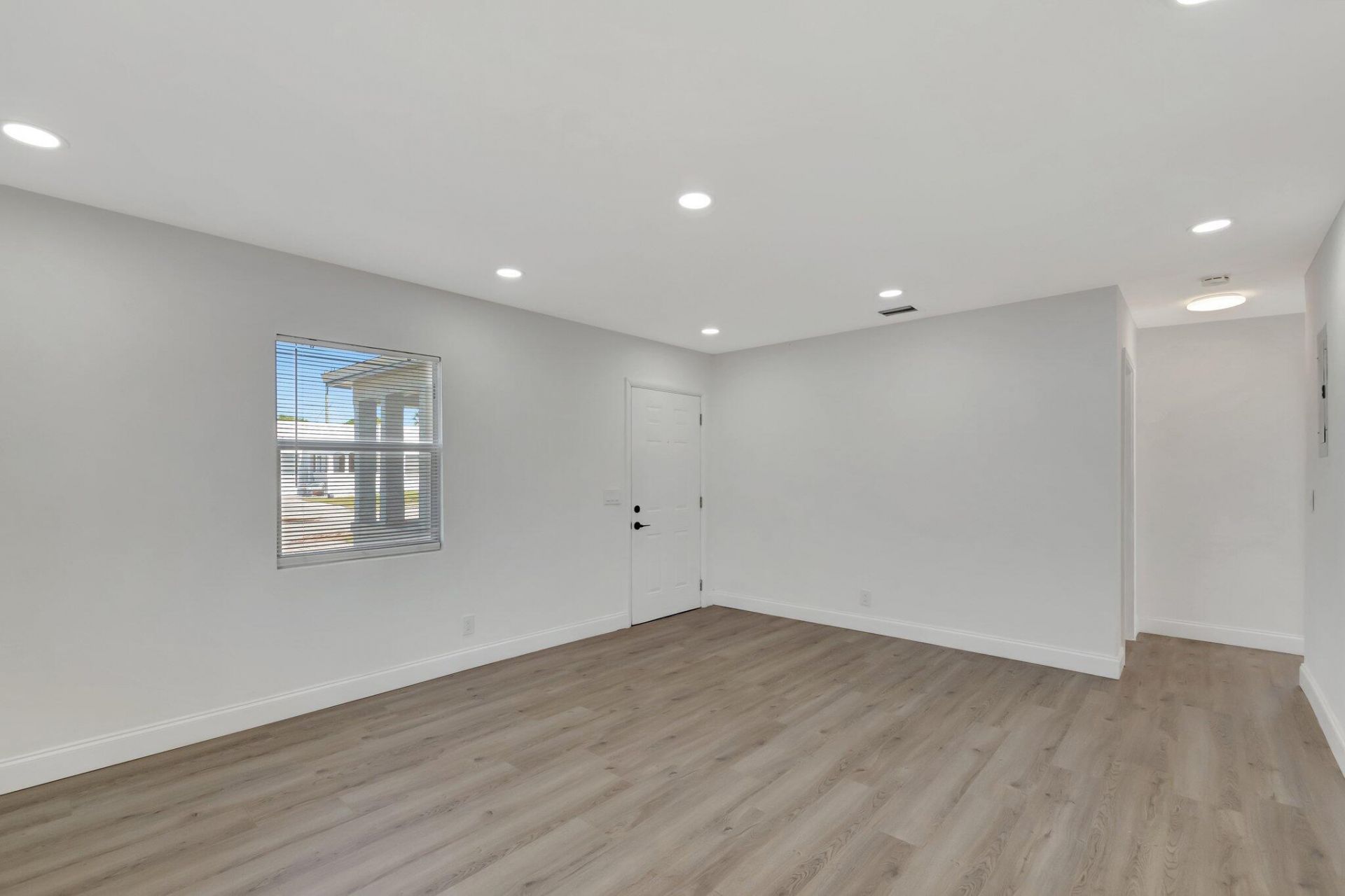 950 29th Street, West Palm Beach, FL 33407 Photo