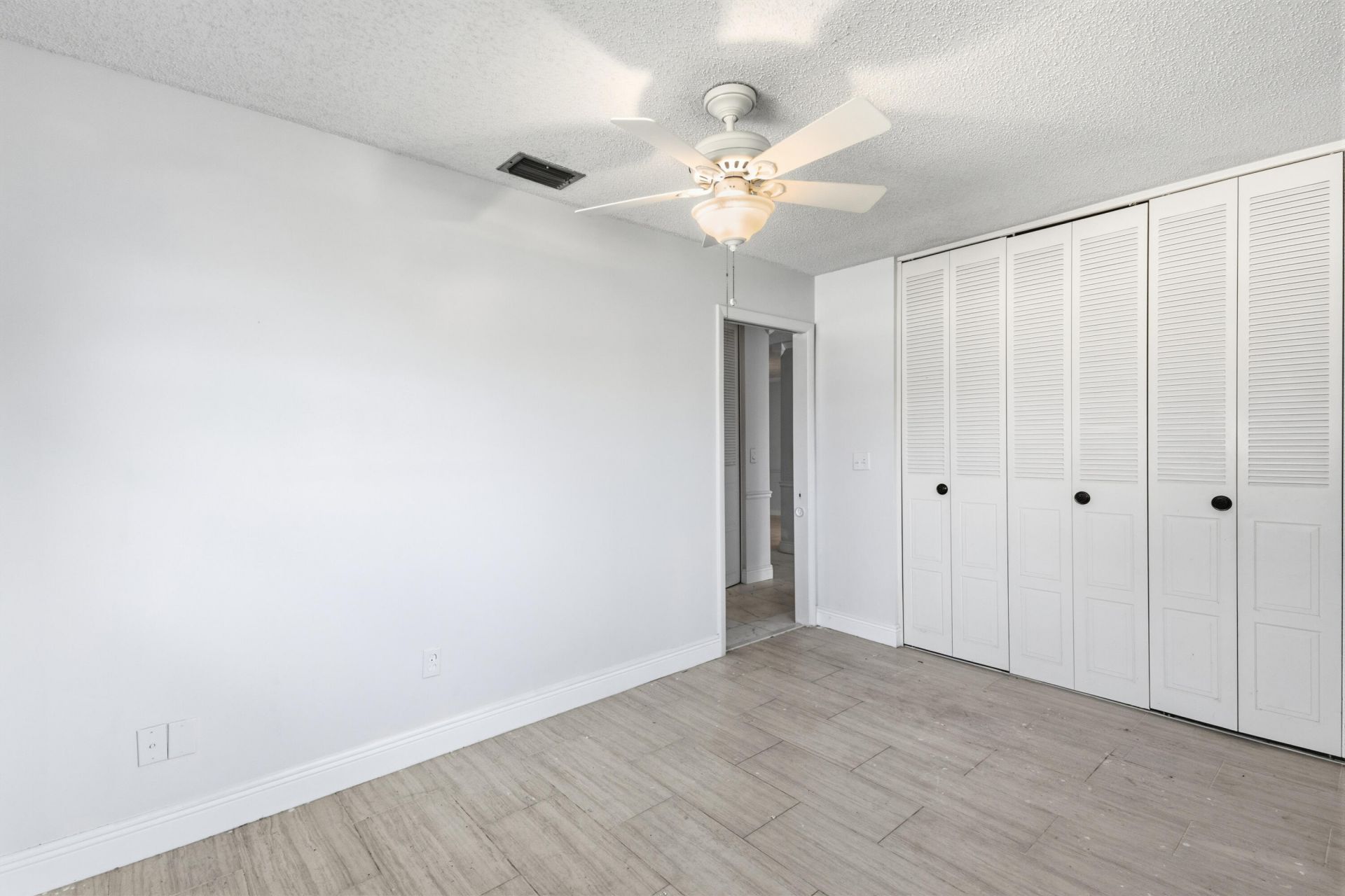 5725 Fernley Drive E, Unit 66, West Palm Beach, FL 33415 Photo