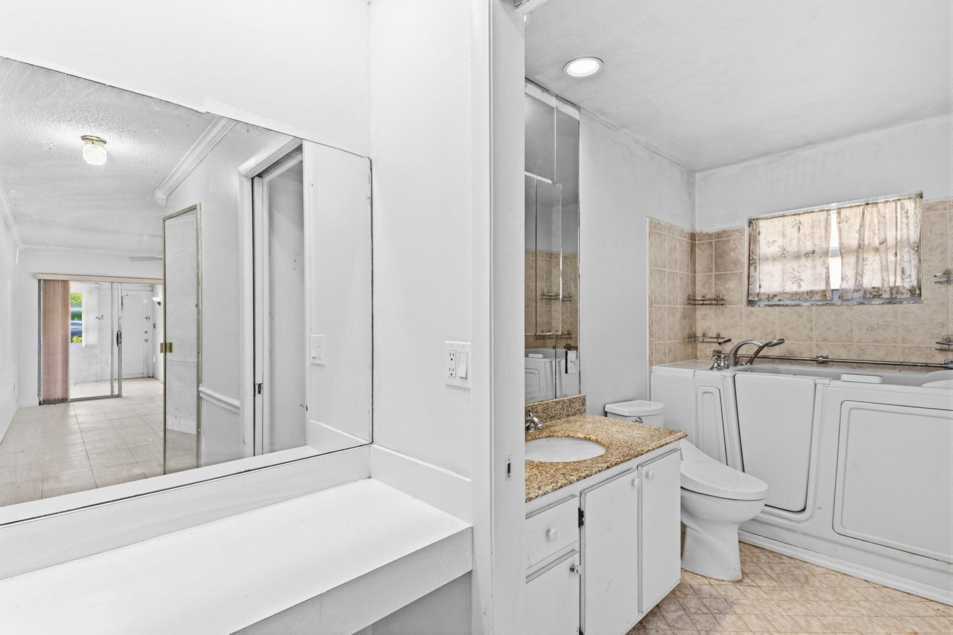 5725 Fernley Drive E, Unit 66, West Palm Beach, FL 33415 Photo