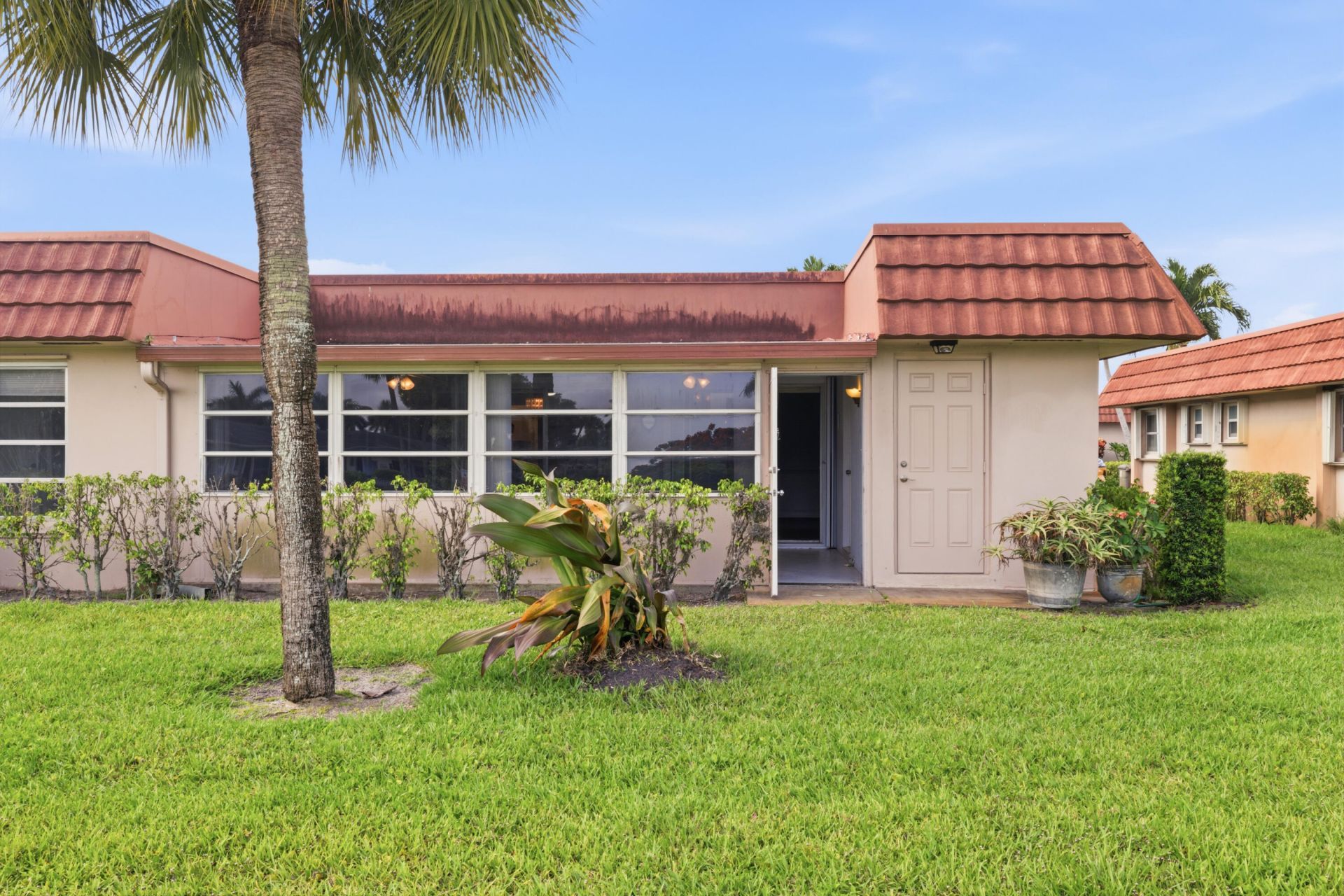 5725 Fernley Drive E, Unit 66, West Palm Beach, FL 33415 Photo