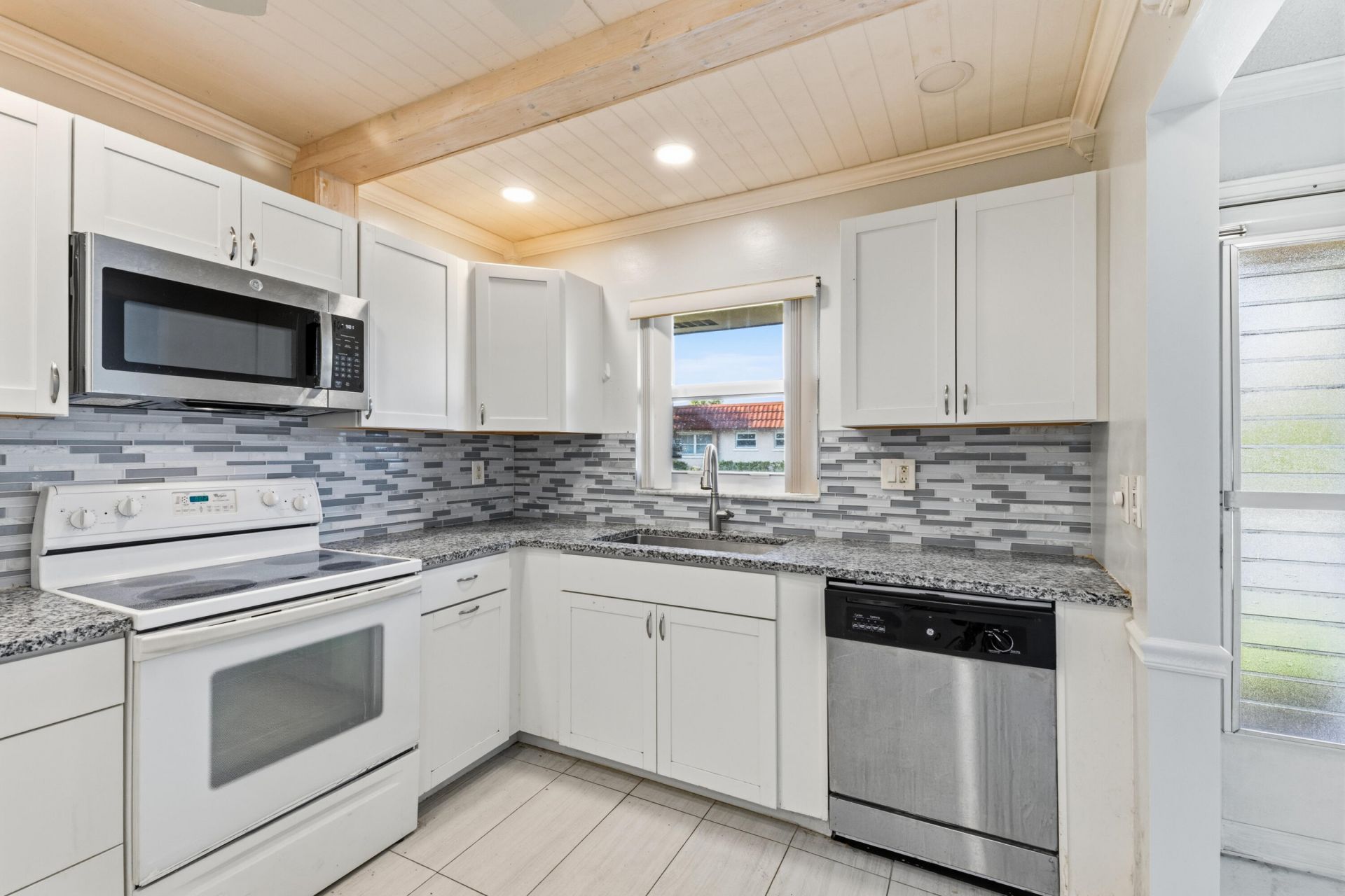 5725 Fernley Drive E, Unit 66, West Palm Beach, FL 33415 Photo