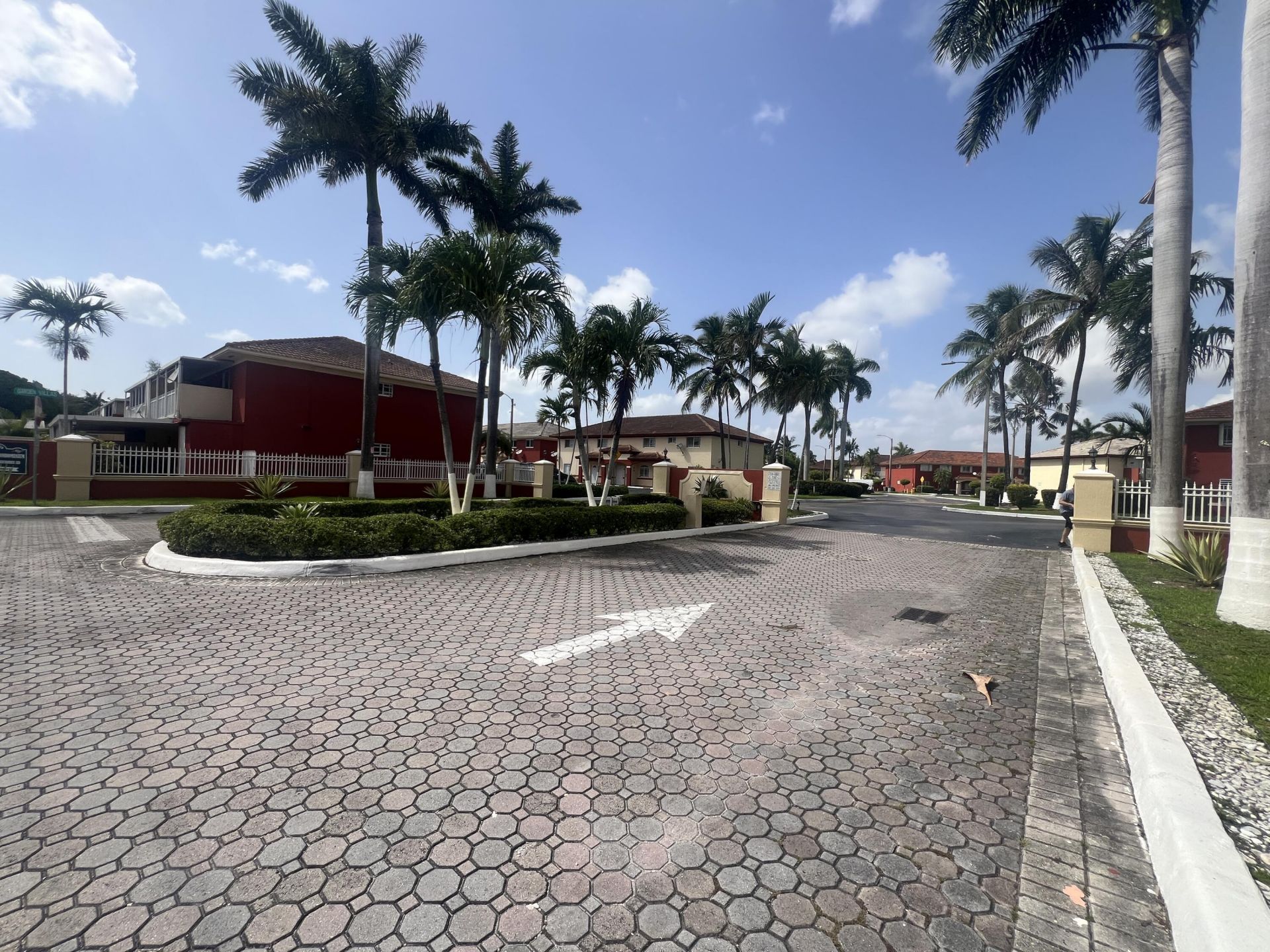 10903 W Okeechobee Road, Unit 201, Hialeah, FL 33018 Photo