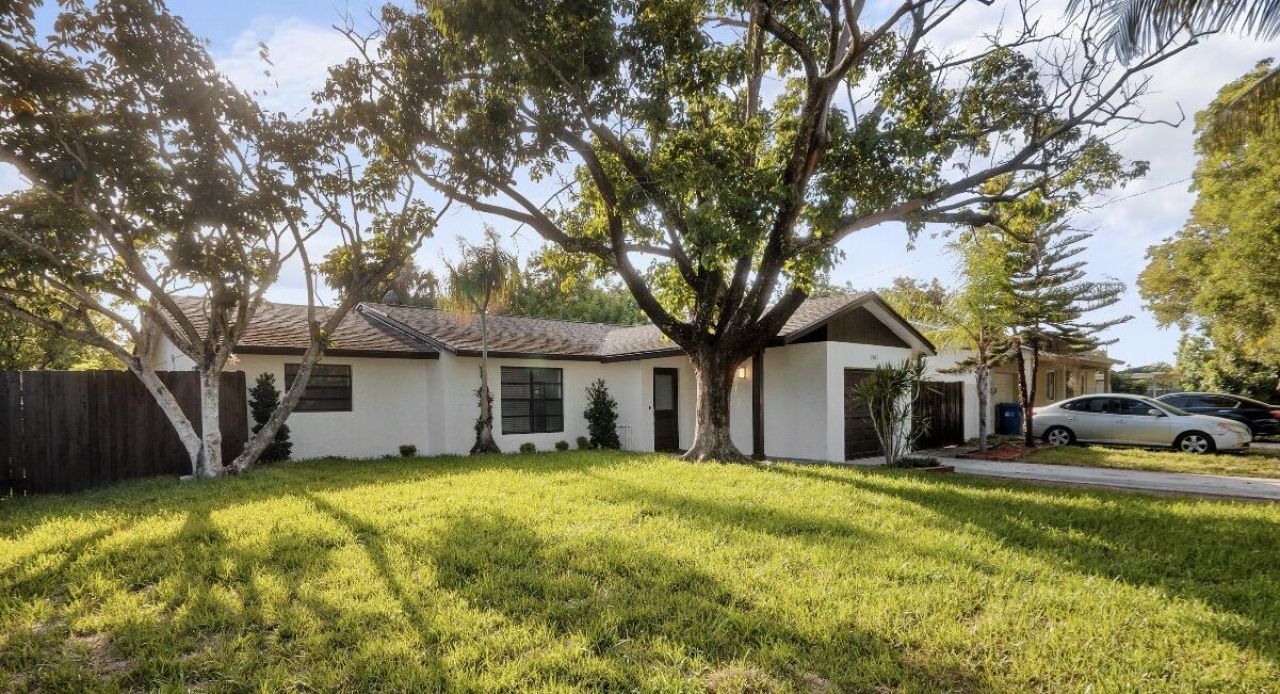 1661 NW 1st Avenue, Pompano Beach, FL 33060 Photo