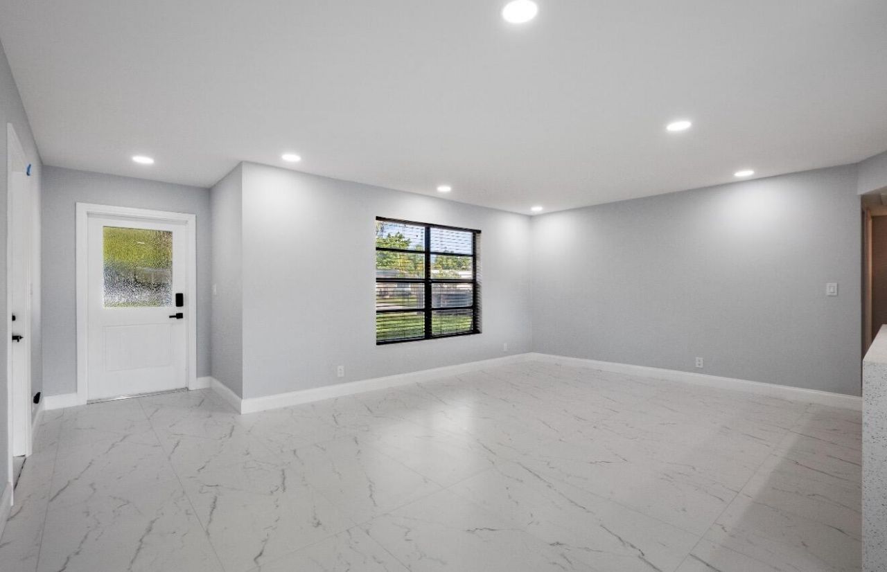1661 NW 1st Avenue, Pompano Beach, FL 33060 Photo