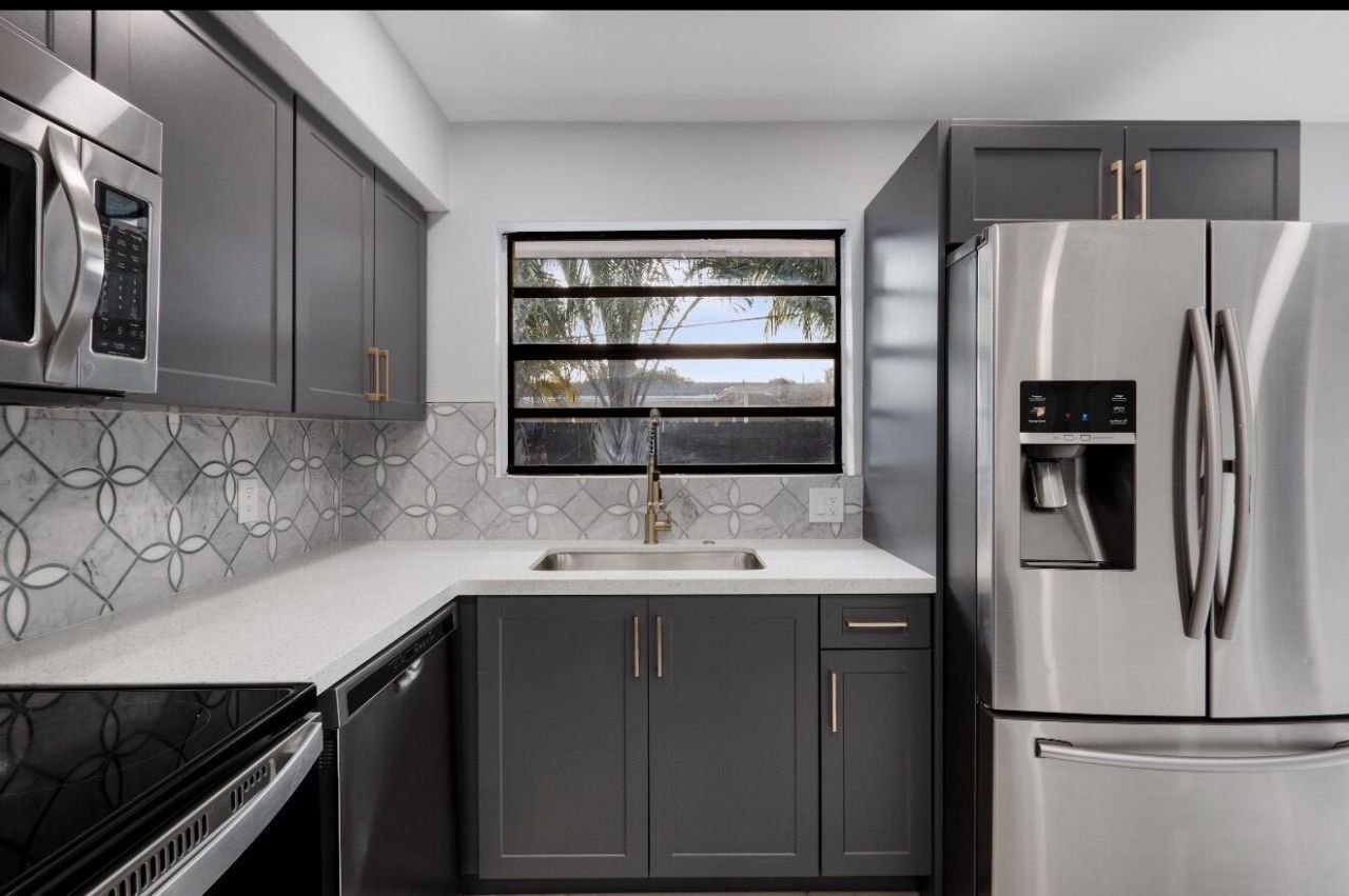 1661 NW 1st Avenue, Pompano Beach, FL 33060 Photo