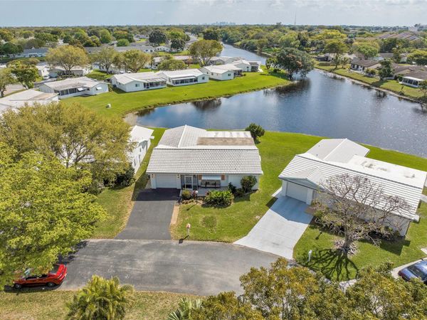 1010 NW 89th Way, Plantation, FL 33322