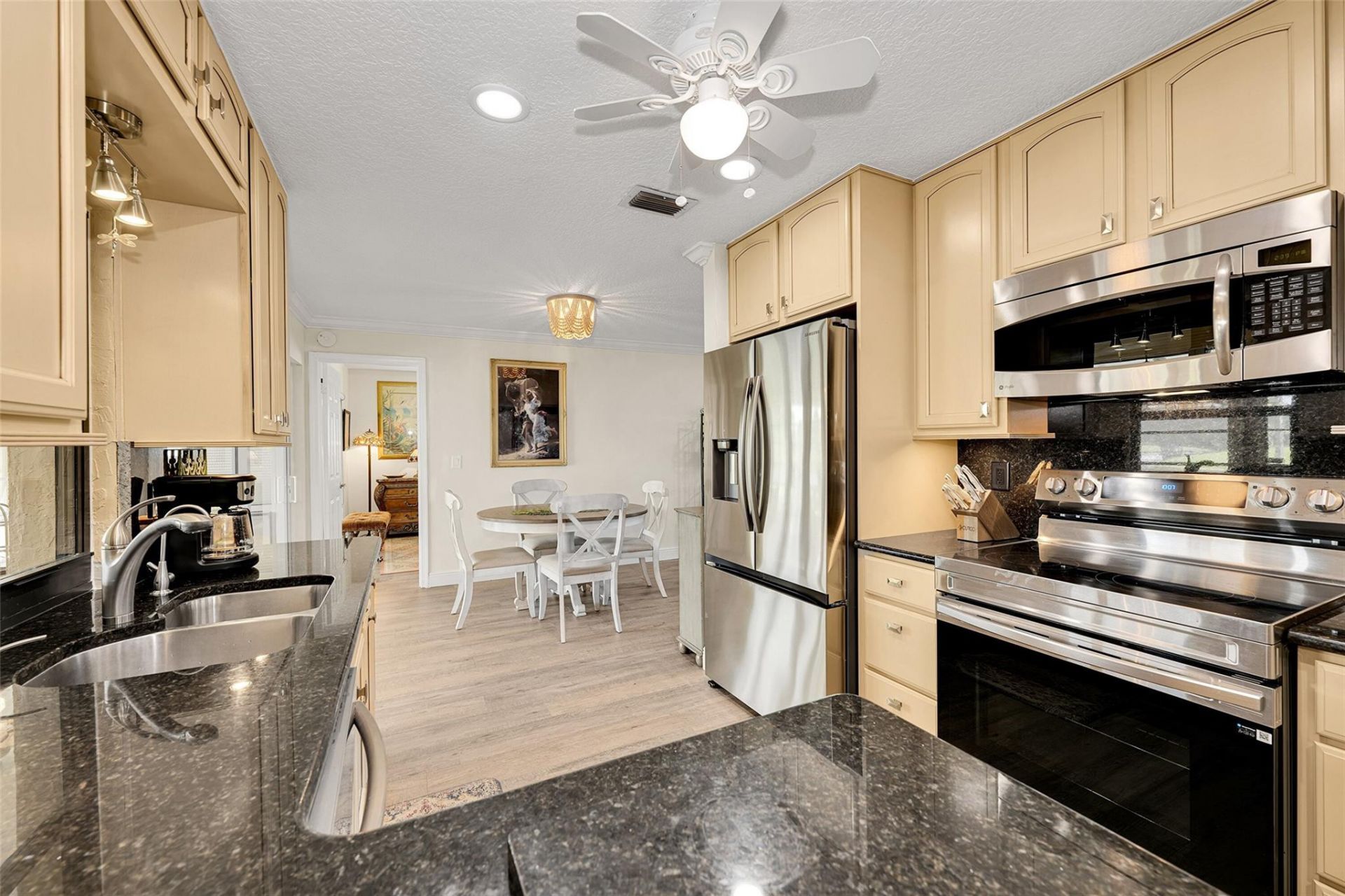 1010 NW 89th Way, Plantation, FL 33322 Photo