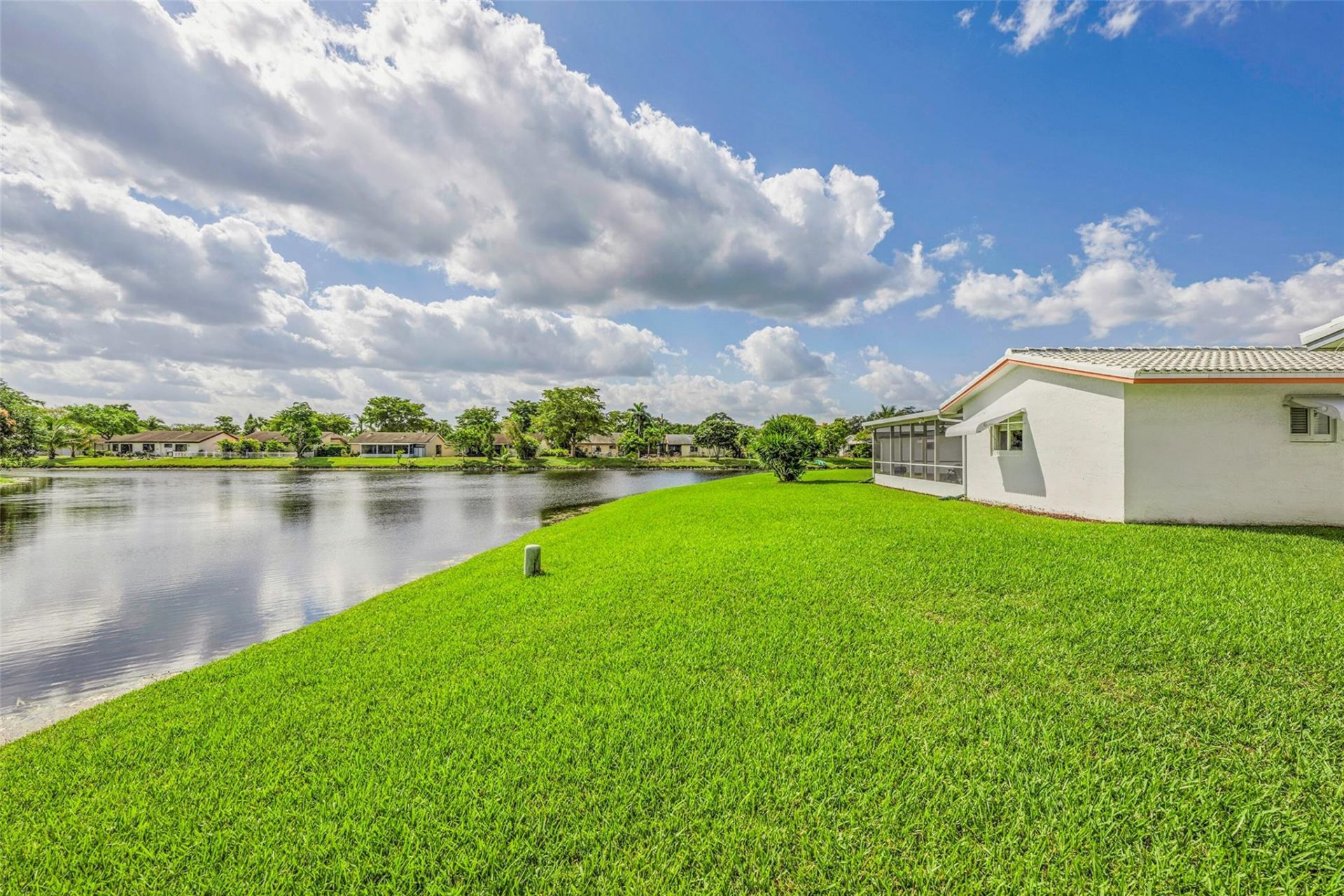 1010 NW 89th Way, Plantation, FL 33322 Photo