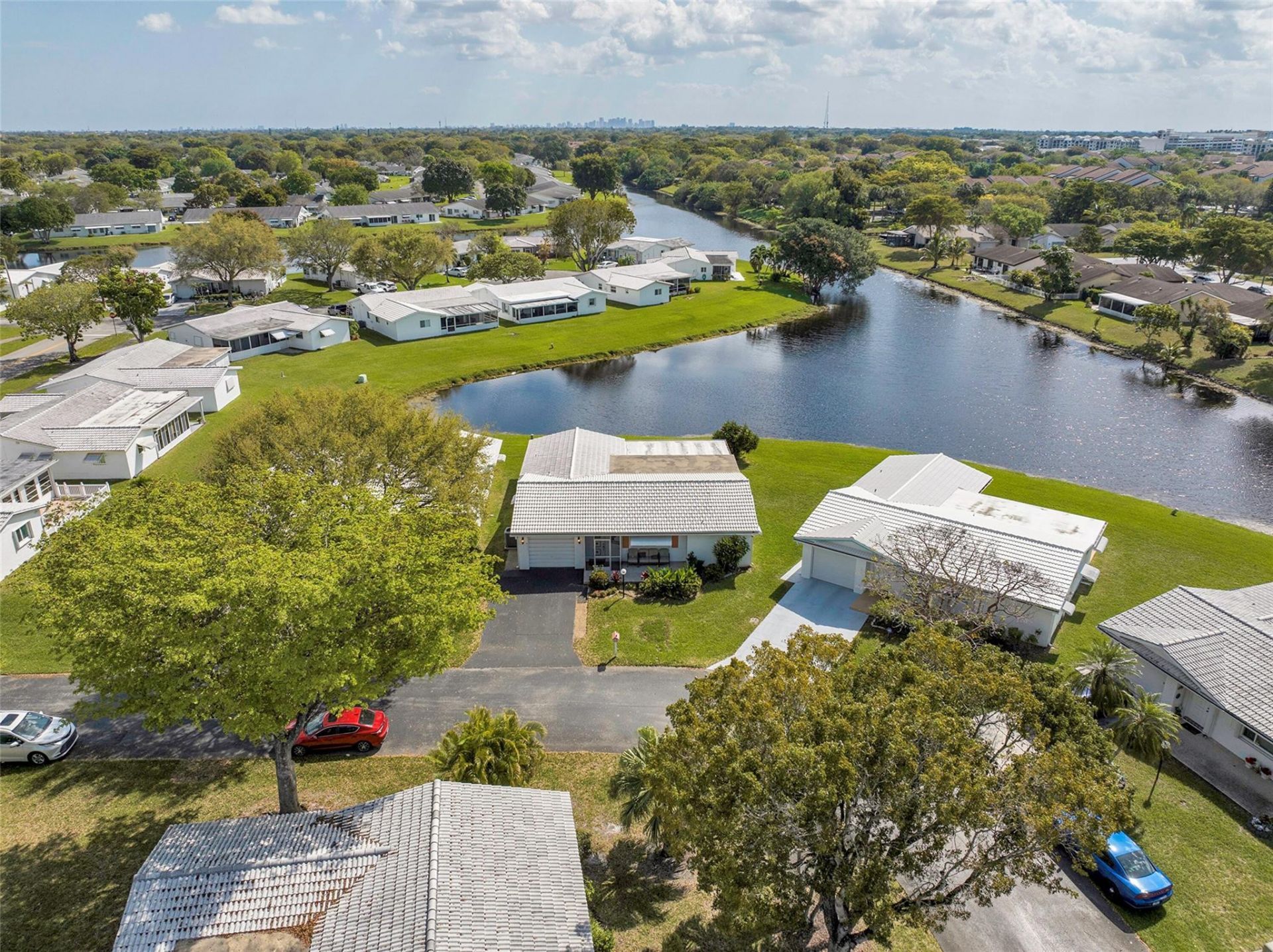 1010 NW 89th Way, Plantation, FL 33322 Photo